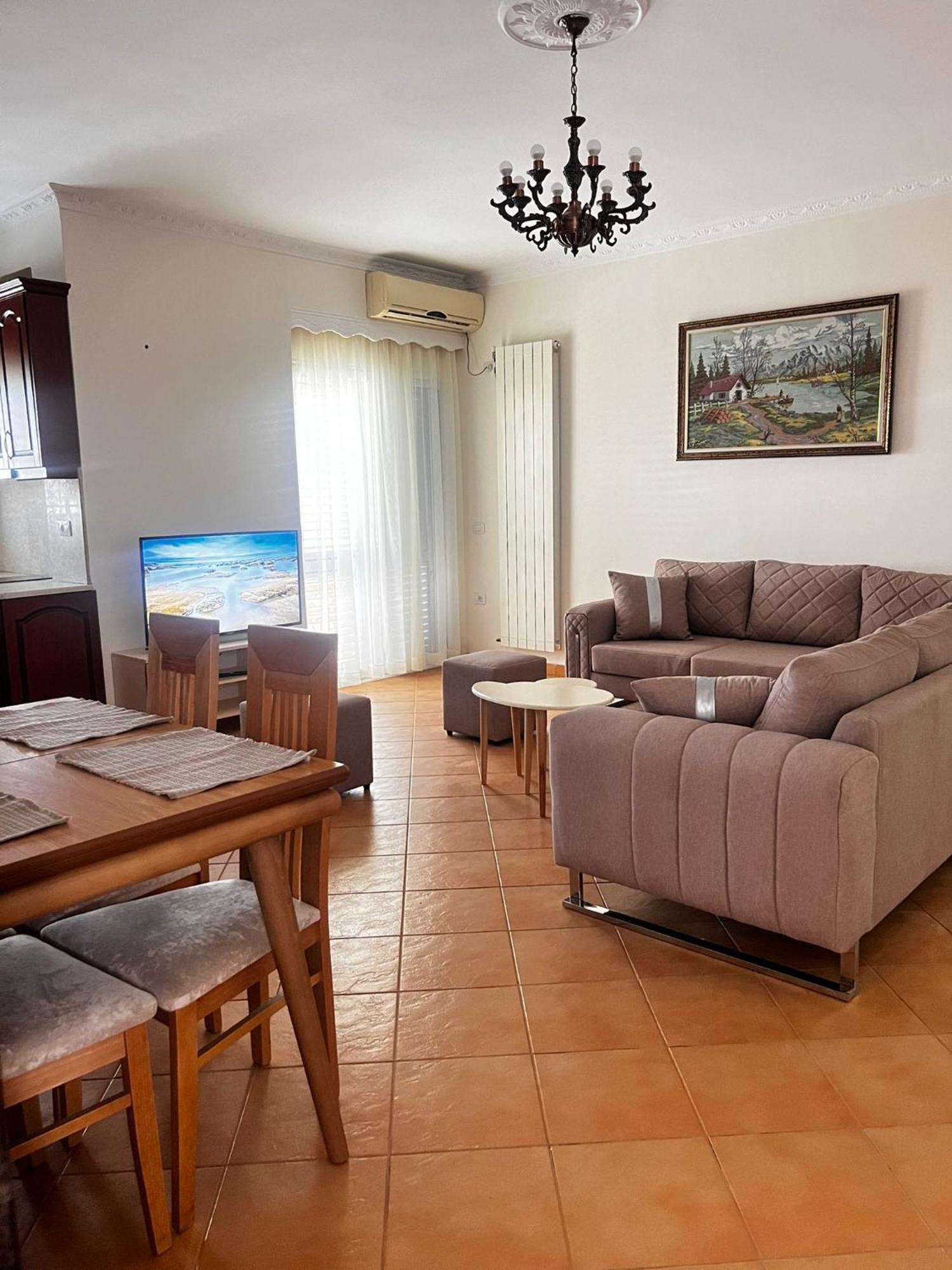 Lu Apartament فلورا المظهر الخارجي الصورة
