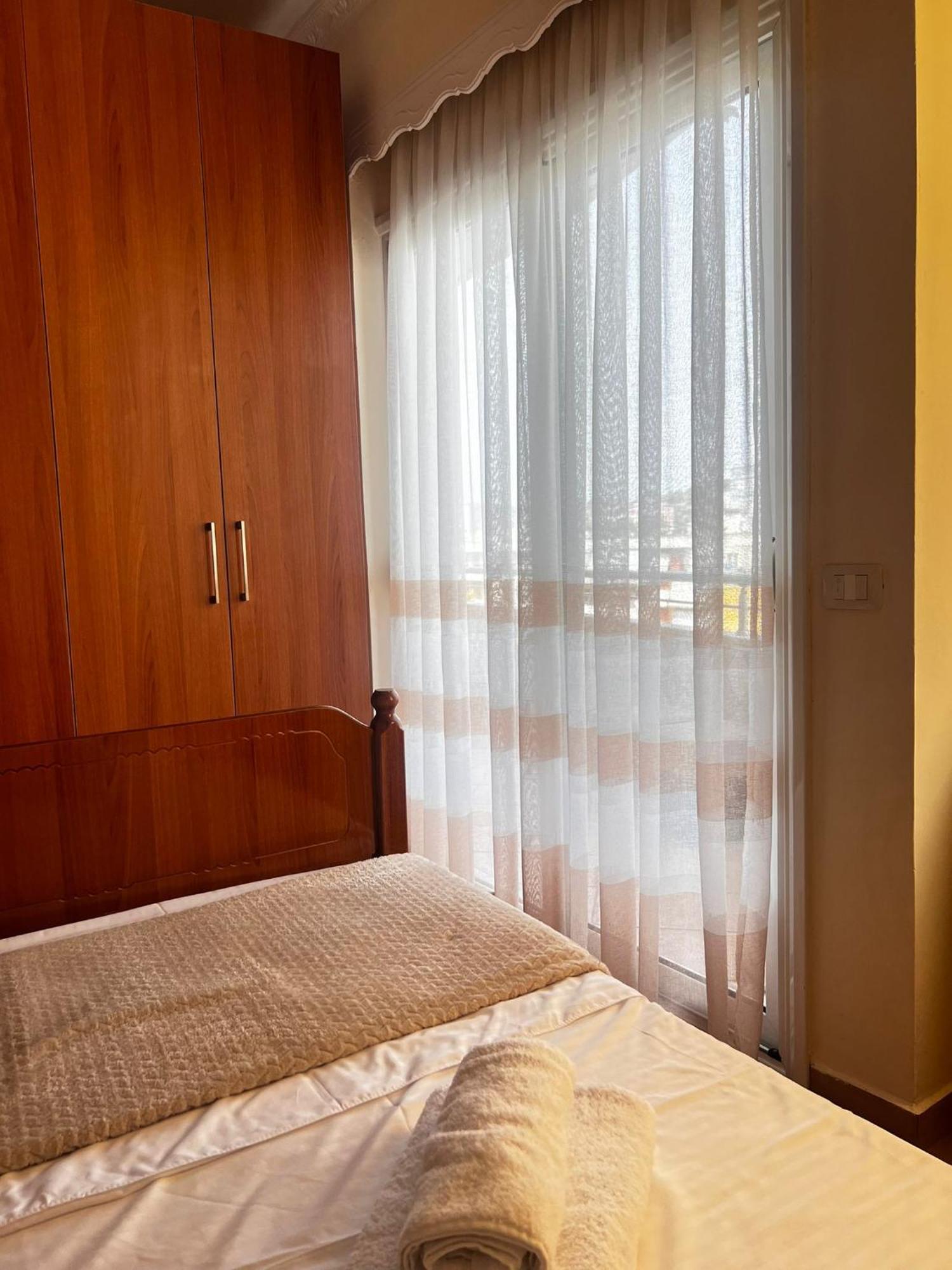 Lu Apartament فلورا المظهر الخارجي الصورة