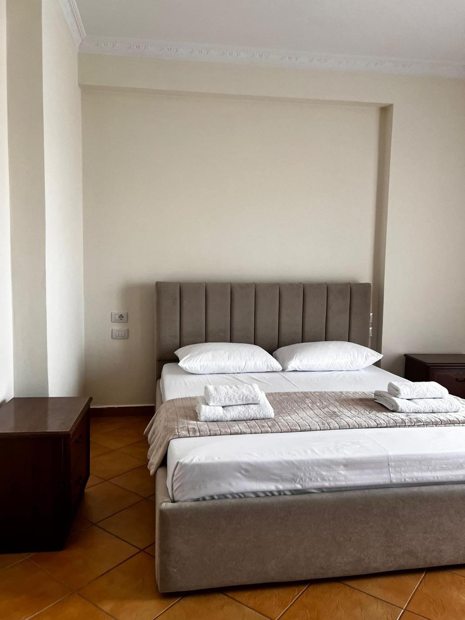 Lu Apartament فلورا المظهر الخارجي الصورة