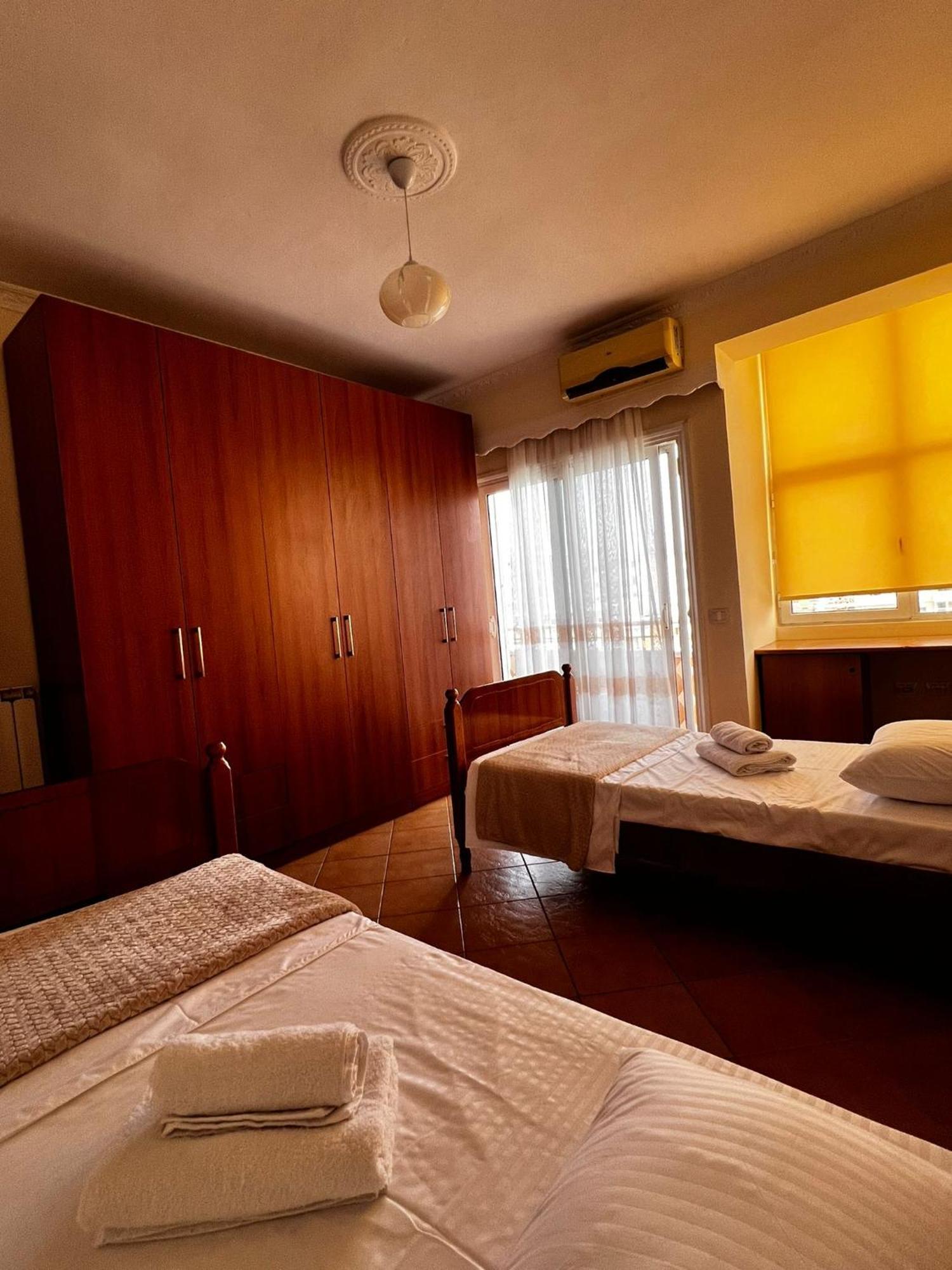 Lu Apartament فلورا المظهر الخارجي الصورة